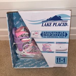 Little girls ice skates